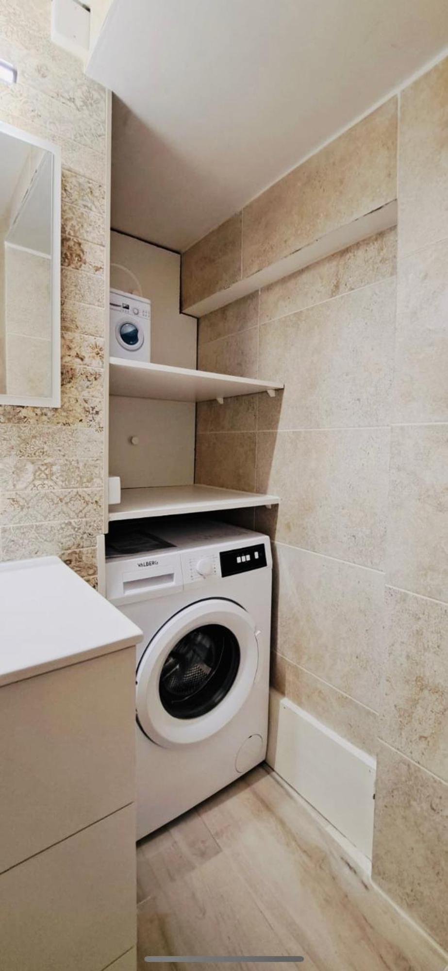 Le Cocon Setois, Clim, Patio Et Garage Pour Vehicule Type Golf, Linge De Lit Et Serviettes Inclus Apartment